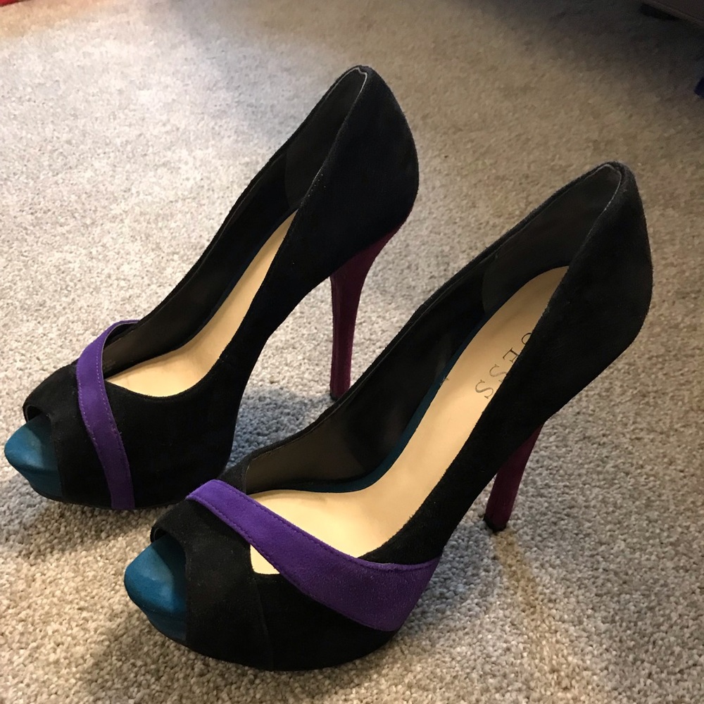 Guess high heel shoes